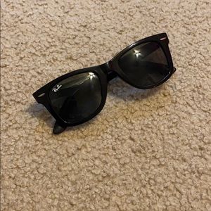 DISNEY EXCLUSIVE Ray Ban black sunglasses